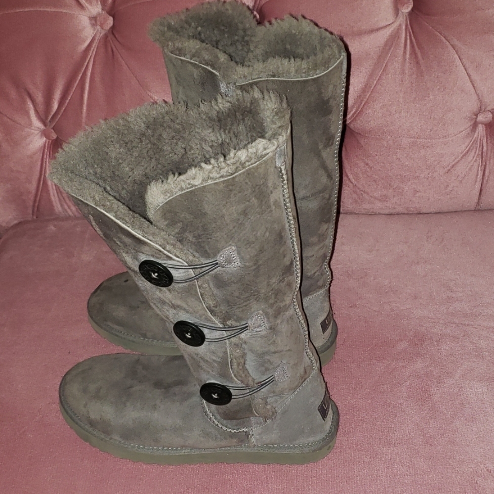 UGG Tall Suede Button-Detail Boots in Gray